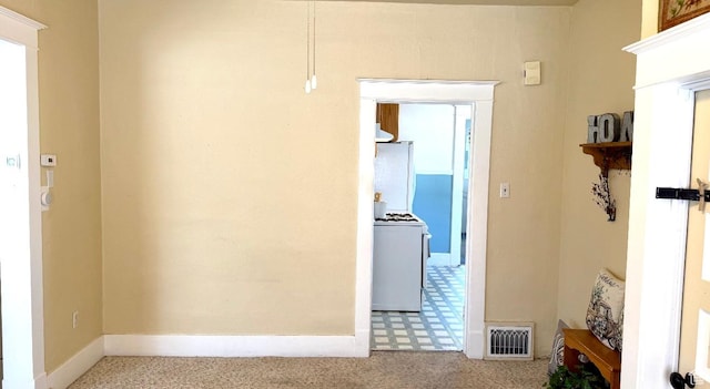 60 W 100th St N, Fillmore, UT 84631 - hallway featuring baseboards and carpet