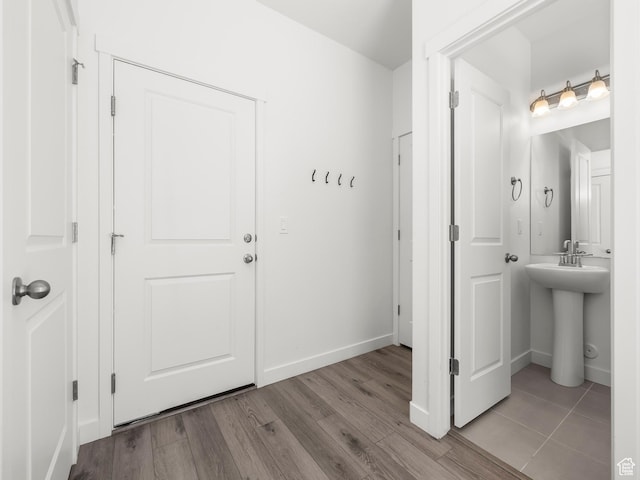 475 S 900 W, American Fork, UT 84003 - foyer entrance with wood finished floors and baseboards