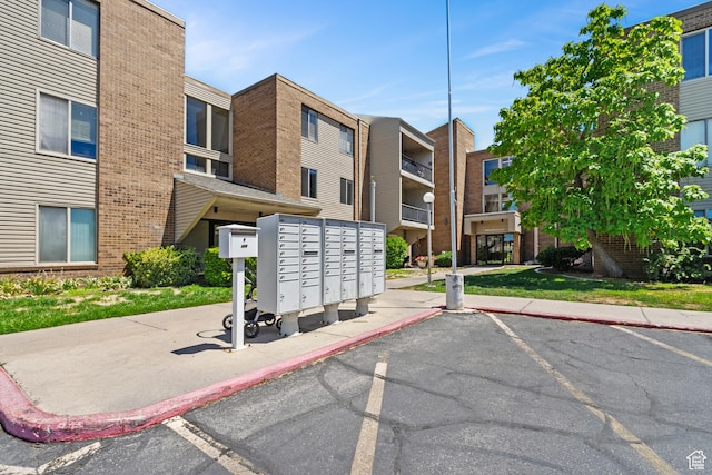 290 N 500 W Unit 210, Bountiful, UT 84010 - view of home's community featuring mail area and uncovered parking