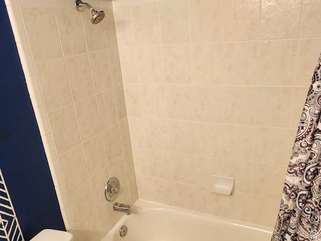 747 W 1580 N, Clinton, UT 84015 - full bath with shower / tub combo with curtain and toilet