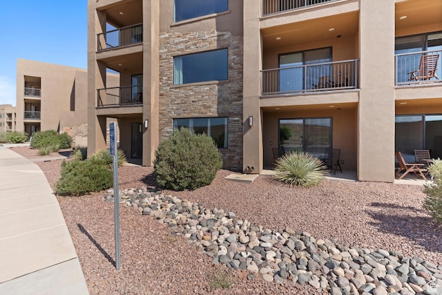 5160 W Villas N Dr N Unit 6-102, Hurricane, UT 84737 - view of apartment building / complex