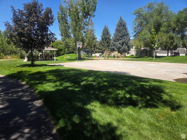 798 W Norway Maple Ct, Payson, UT 84651 - view of basketball court featuring a yard and community basketball court