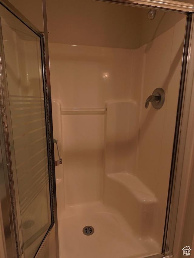 5160 W 5725 S, Hooper, UT 84315 - bathroom with a stall shower
