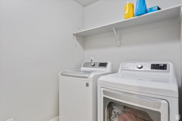 4448 W 5325 S, Hooper, UT 84315 - laundry area featuring separate washer and dryer