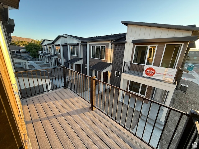 652 E 12225 S Unit 38, Draper, UT 84020 - wooden terrace with a residential view