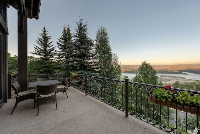 10399 Summit View Dr N, Park City, UT 84060 - balcony with a water view and outdoor dining space