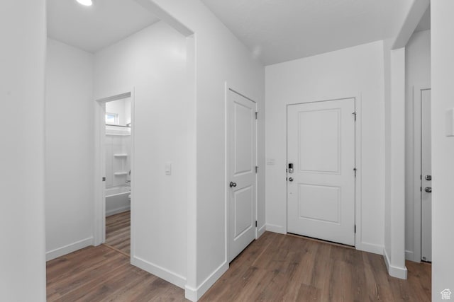 1391 S Padre Bay Dr Unit 4075, Washington, UT 84780 - hallway featuring wood finished floors and baseboards