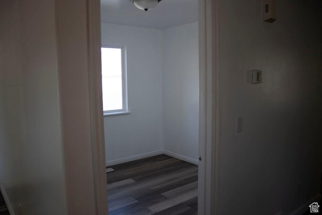 41 W 770 N, Santaquin, UT 84655 - hall with dark wood-style floors and baseboards