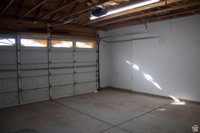41 W 770 N, Santaquin, UT 84655 - garage with a garage door opener
