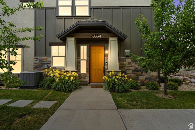 10334 S Beetdigger Blvd E, Sandy, UT 84070 - photo 1