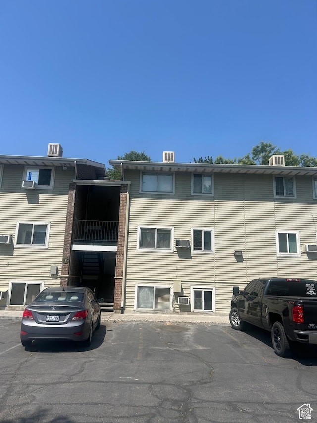 1557 W 200 S Unit C302, Salt Lake City, UT 84104 - photo 2