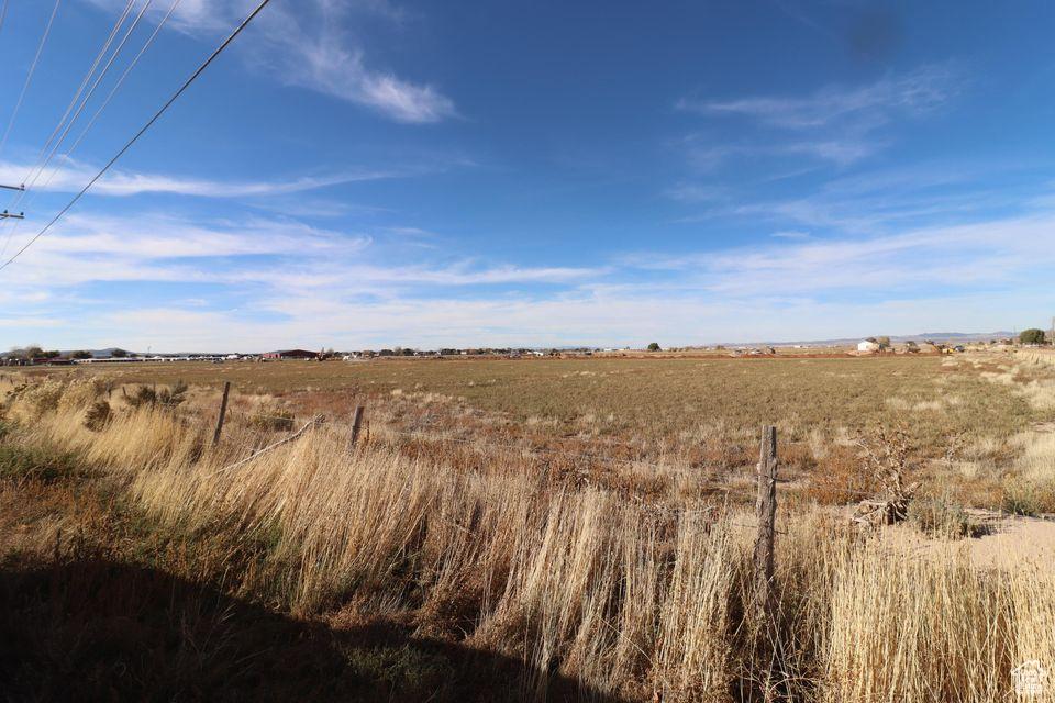 1010 E Midvalley Rd, Enoch, UT 84721 - photo 1