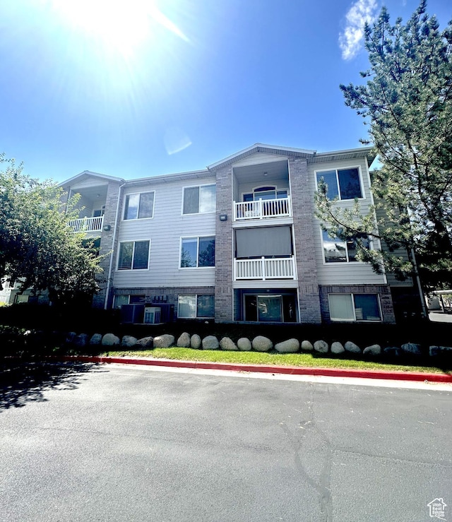 1162 E 6600 S Unit 311, Murray, UT 84121 - photo 1