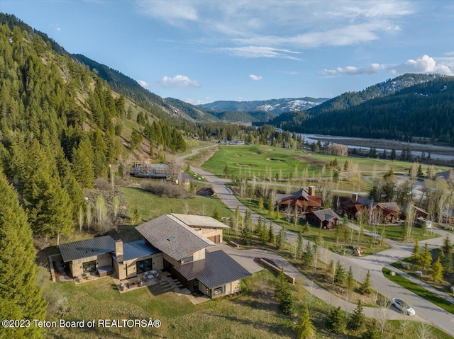 bird's eye view featuring a mountain view