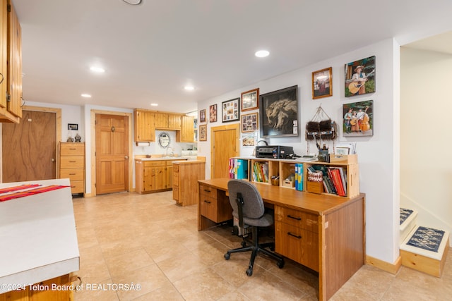 581 E Fork Rd, Dubois, WY 82513 - office featuring recessed lighting