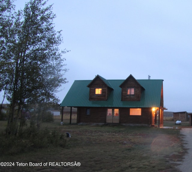 view of front of property