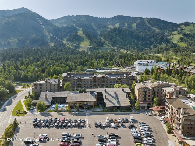 bird's eye view featuring a mountain view