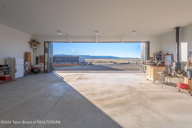 78 E Fork Big Sandy, Boulder, WY 82923 - interior space with a mountain view and concrete floors