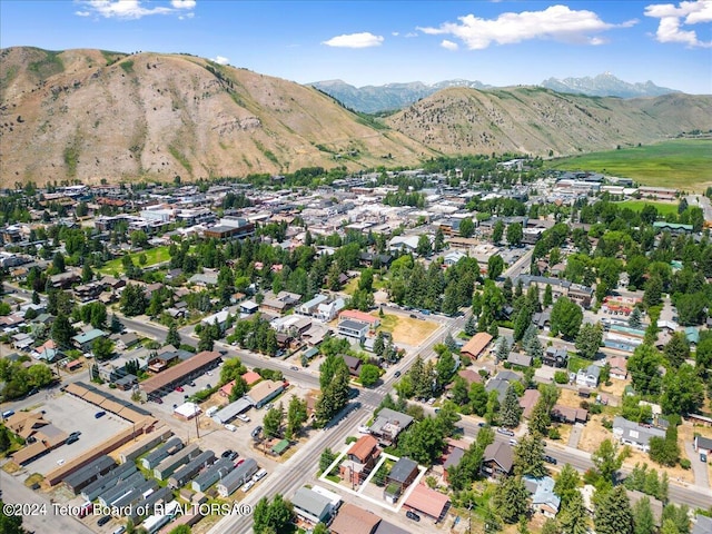 bird's eye view with a mountain view