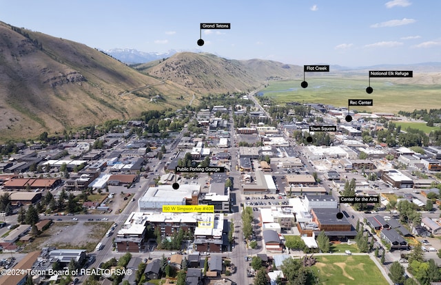 bird's eye view featuring a mountain view