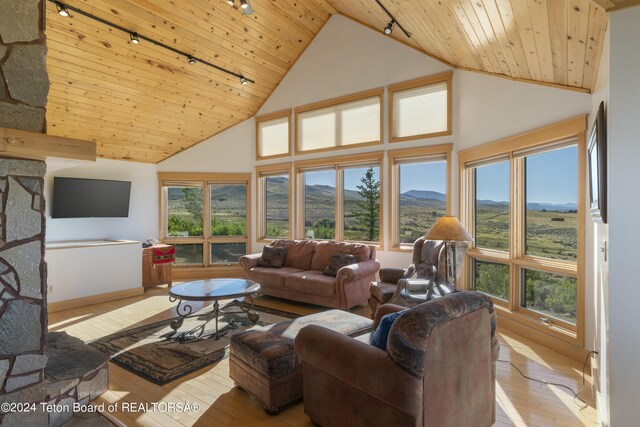 34 Table Top Dr, Dubois, WY 82513