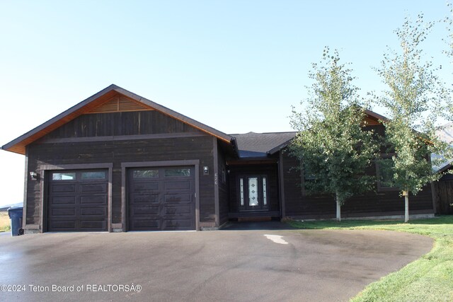 view of front of home featuring a garage