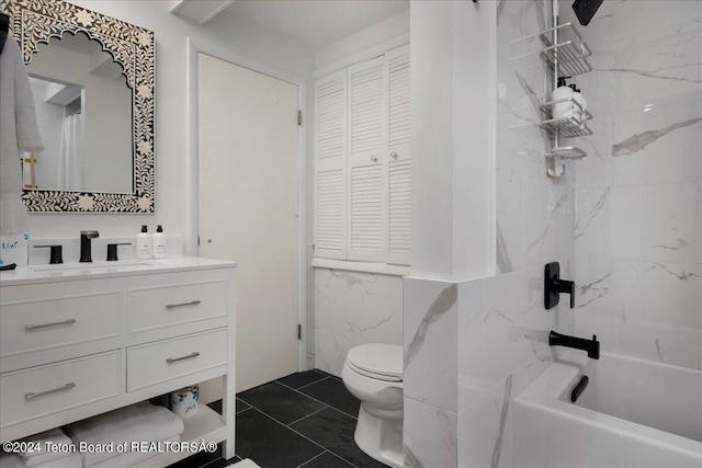 3705 W Mccollister Dr, Teton Village, WY 83025 - full bath featuring tile patterned floors, shower / bath combination with curtain, toilet, vanity, and tile walls