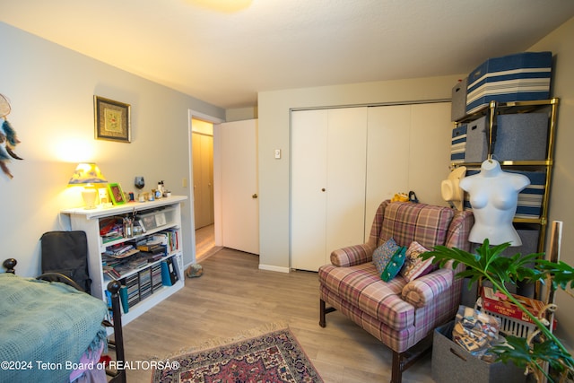 living area with light wood-type flooring