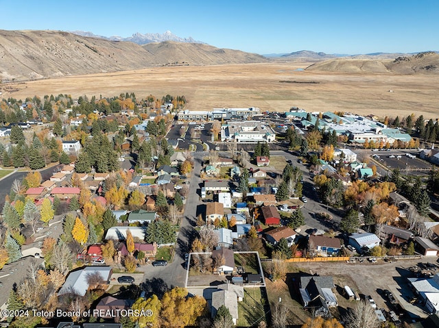 bird's eye view featuring a mountain view