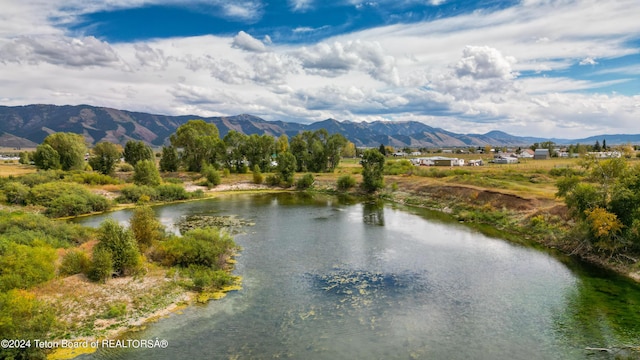 706 3RD W St, Auburn, WY 83111