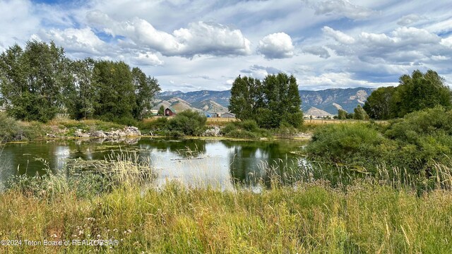 706 3RD W St, Auburn, WY 83111