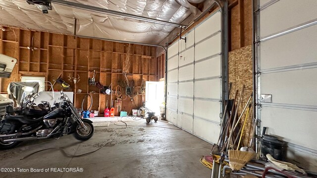 706 3RD W St, Auburn, WY 83111