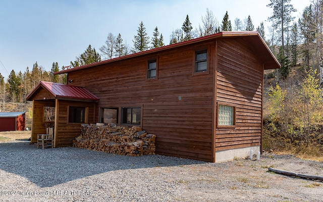 view of home's exterior