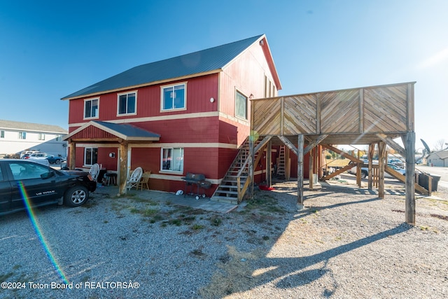 view of front of property