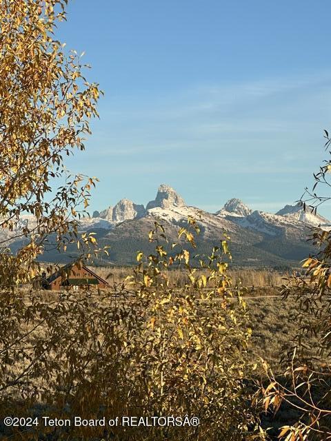 property view of mountains