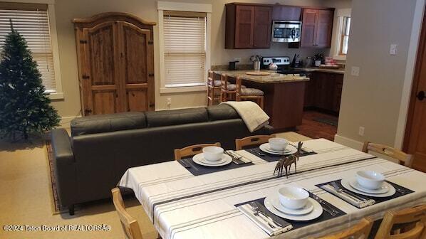 3470 W Mccollister Dr, Teton Village, WY 83025 - view of dining space
