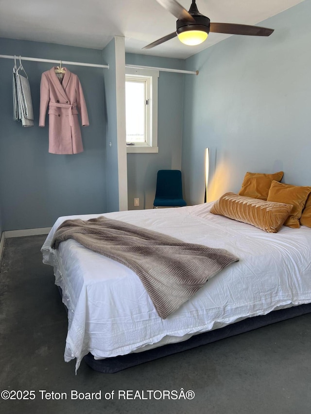 bedroom with a ceiling fan