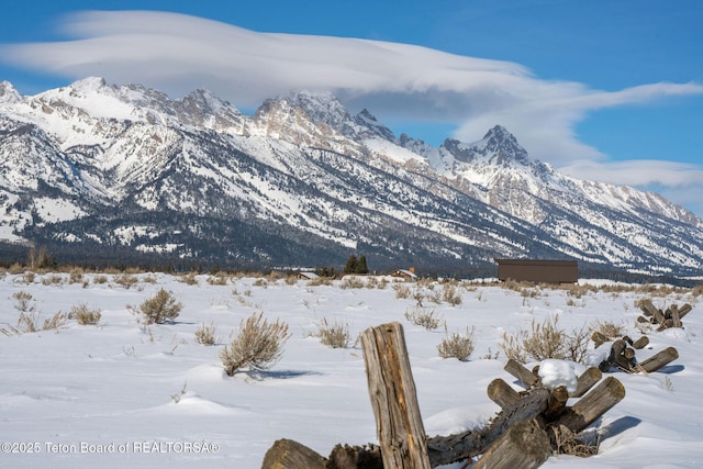 Listing photo 2 for 505 E Trap Club Rd, Jackson WY 83001