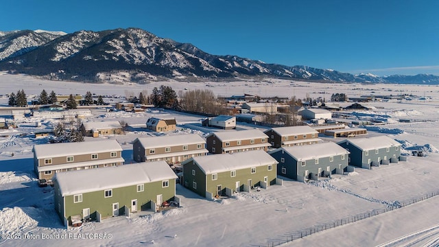 bird's eye view featuring a mountain view and a residential view