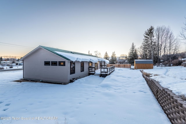 exterior space featuring an outbuilding