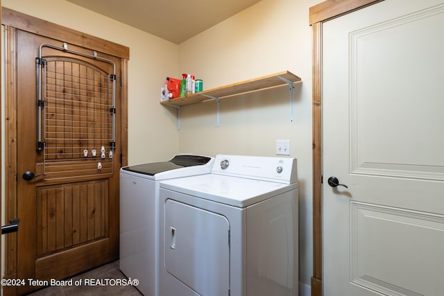 laundry room with laundry area and washer and dryer