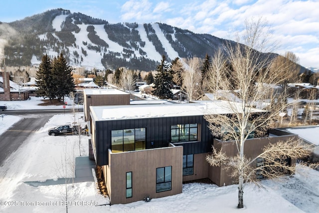 property view of mountains