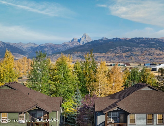 property view of mountains