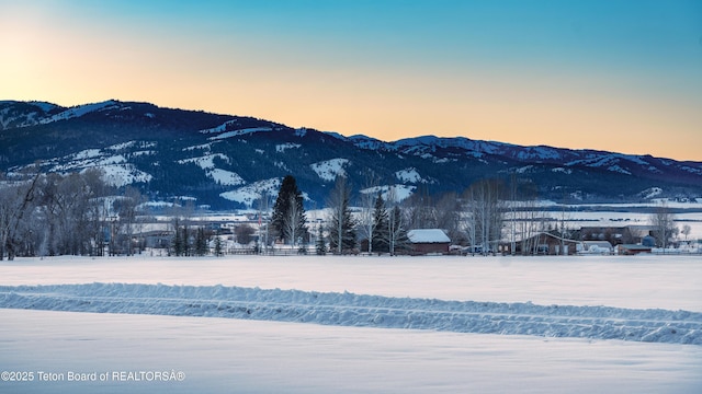 property view of mountains