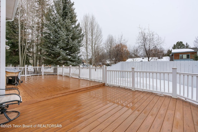 deck with fence