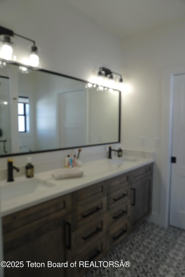 825 Mccoy Dr, Pinedale, WY 82941 - full bath with double vanity and a sink