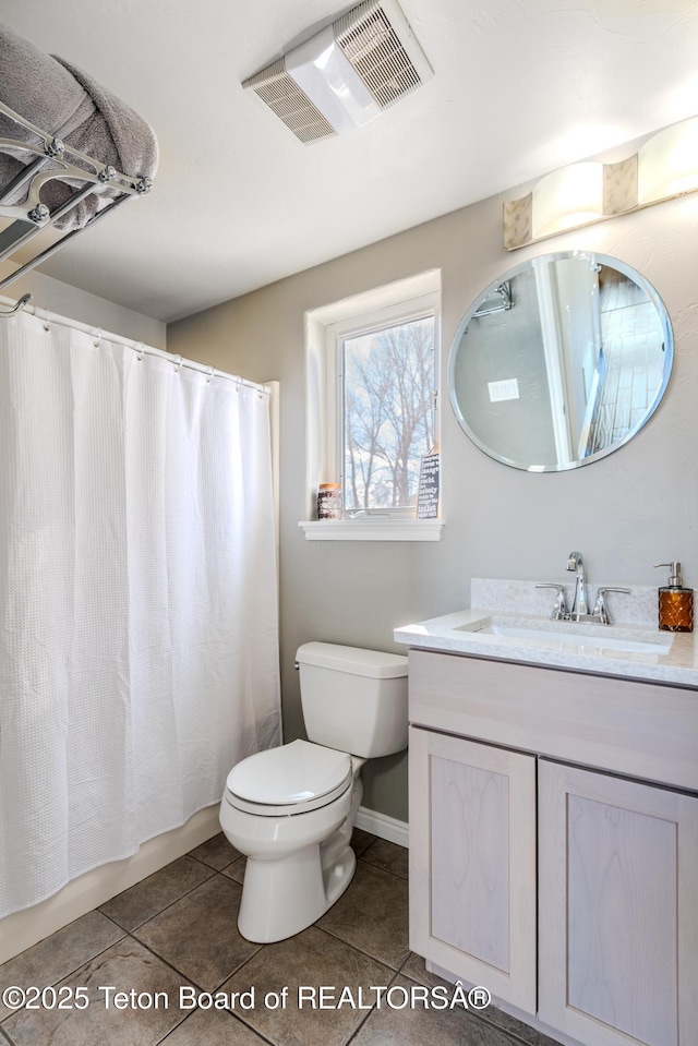 17 C B Ln, Pinedale, WY 82941 - full bath with toilet, vanity, tile patterned floors, and a shower with curtain