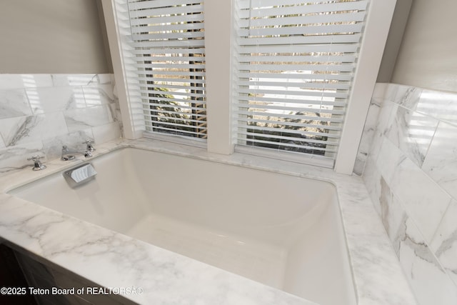 332 N Forest Dr, Star Valley Ranch, WY 83127 - bathroom with a washtub