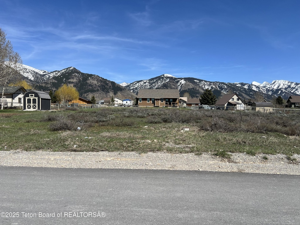 31 Brambleberry Dr, Star Valley Ranch, WY 83127