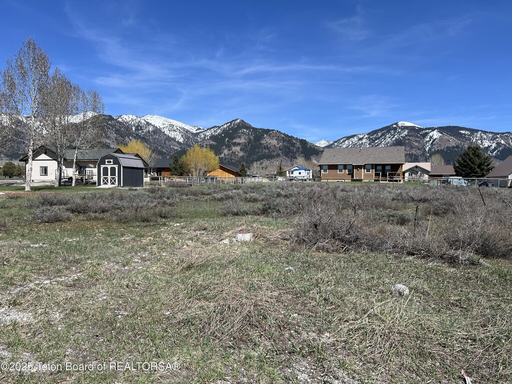 31 Brambleberry Dr, Star Valley Ranch, WY 83127